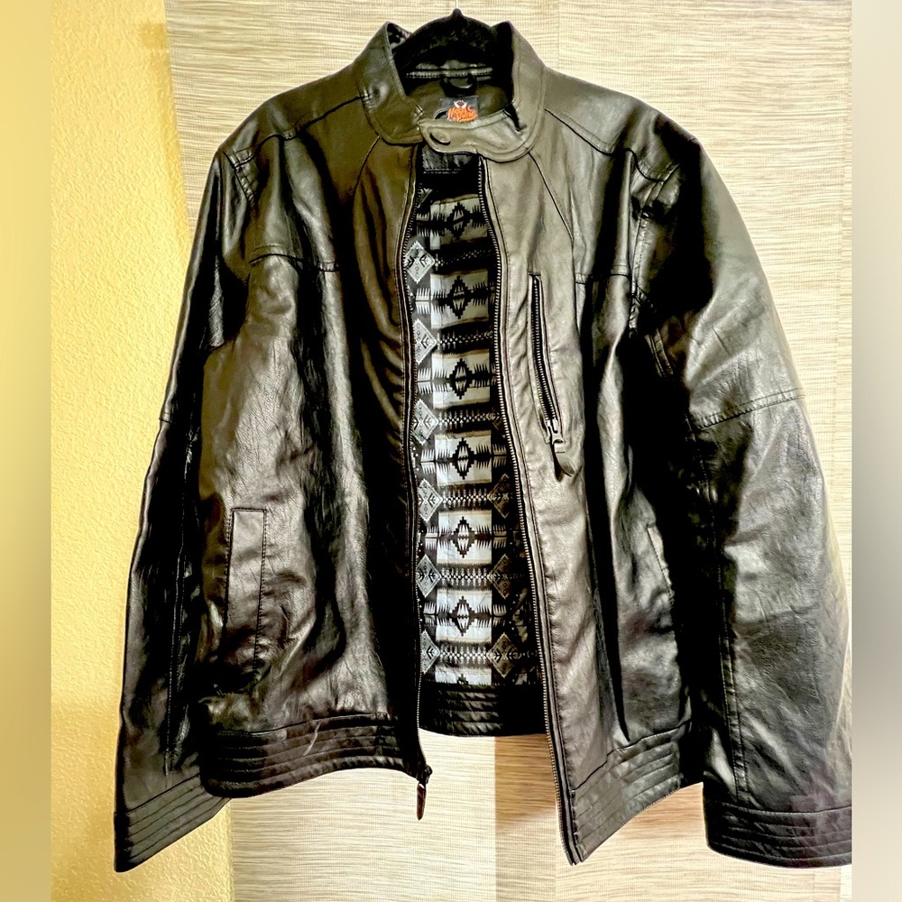 Brad Paisleys Moon Shine Spirit black jacket. Gently Worn size large.